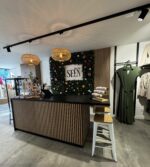 Eikenhouten toonbank Esma met akoestische panelen