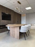 Eikenhouten tafel Lori