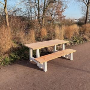 Douglashouten tafel Helen