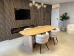 Eikenhouten tafel Fioz