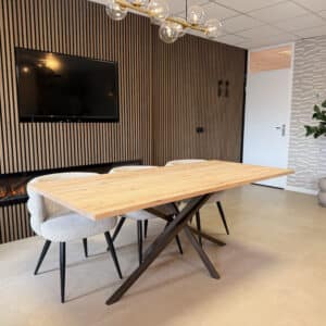 Eikenhouten tafel Piona